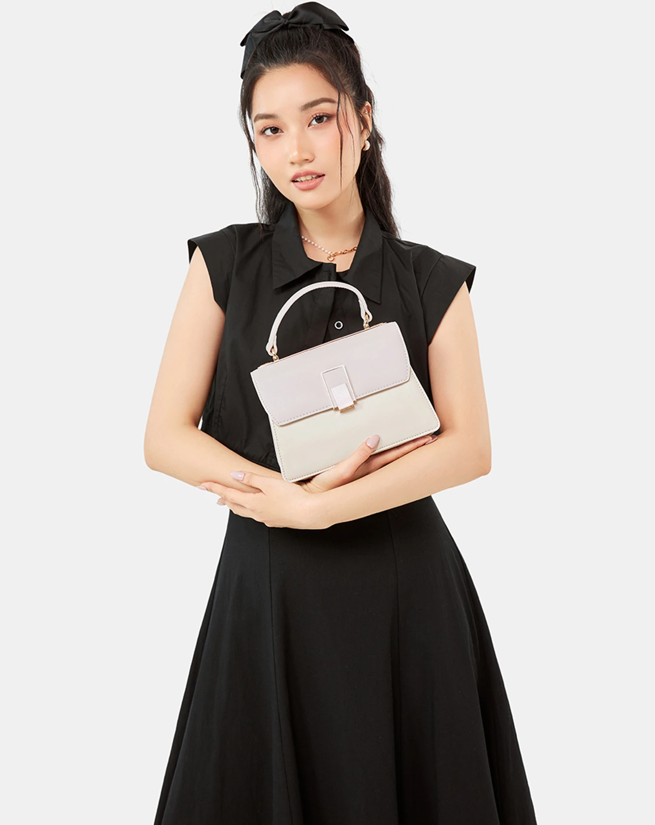 Túi Xách Nhỏ Top Handle Phối Khoá Trang Trí - Image 2