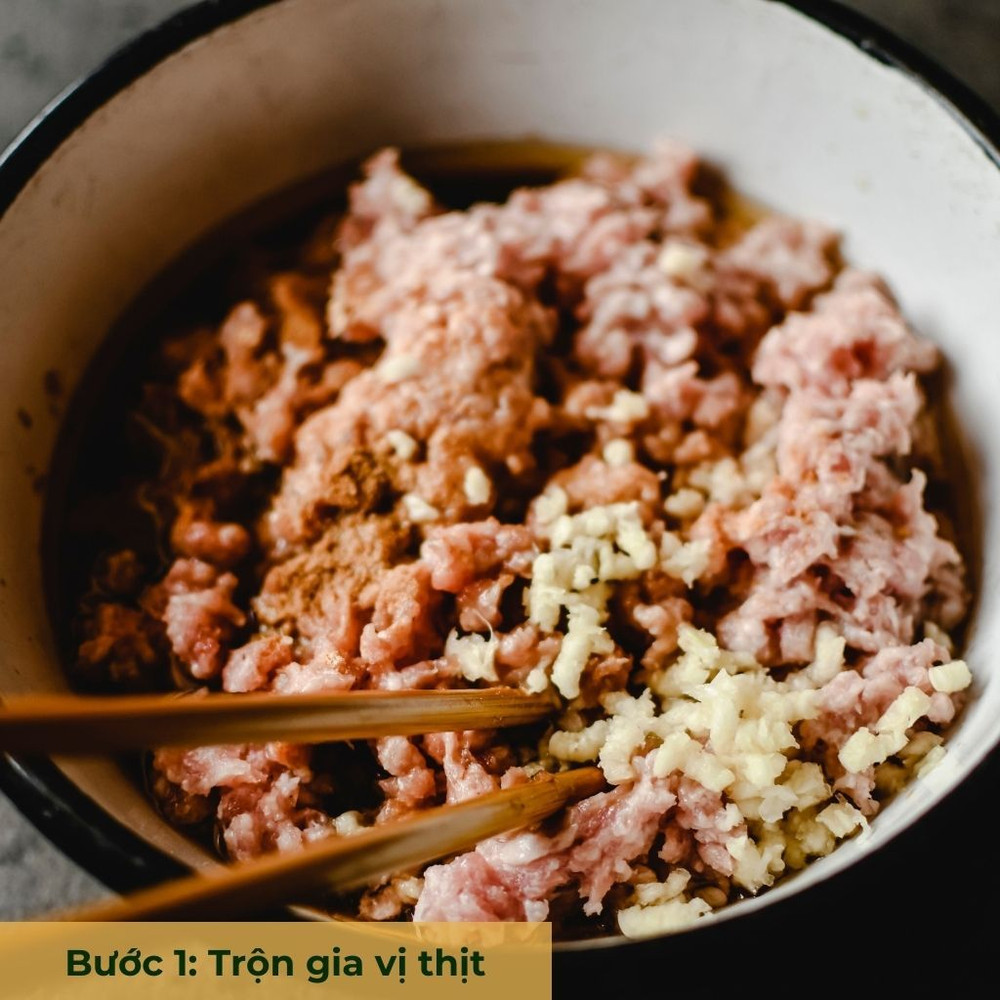 bước 1 ướp thịt