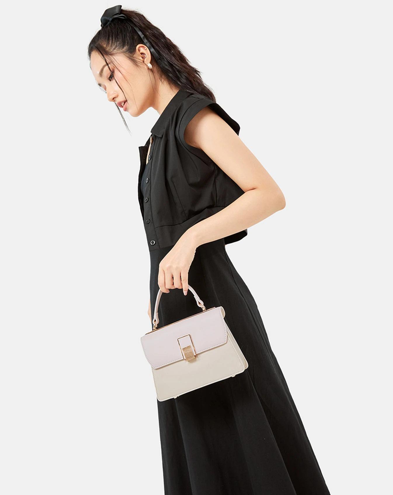 Túi Xách Nhỏ Top Handle Phối Khoá Trang Trí - Image 3