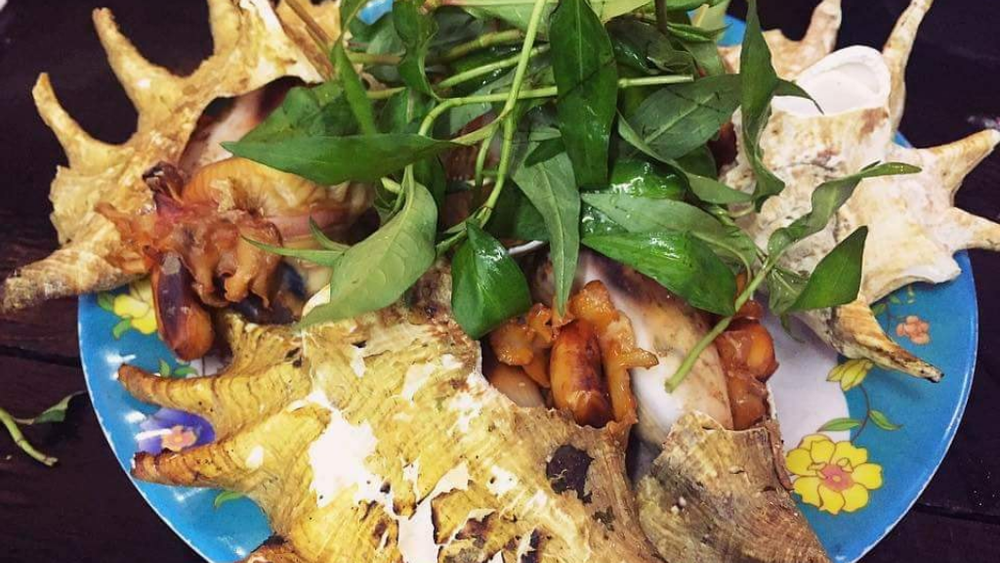 Thưởng thức hải sản tại Ốc Long Vũ giá bình dân (Nguồn: Internet)